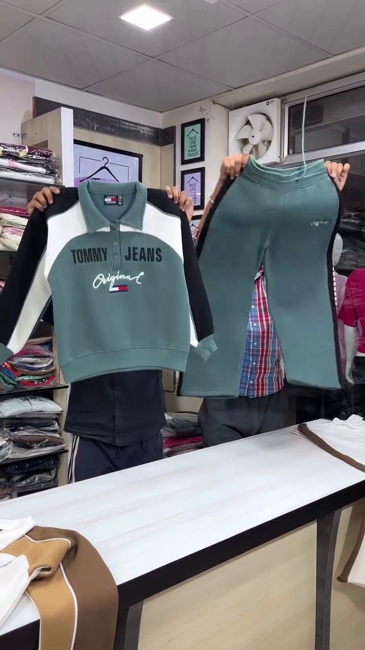 Premium Winter Co-Ord Set – Stylish Sweatshirt & Jogger Combo