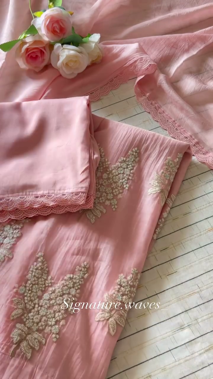 Blush Pink Floral Embroidered Kurta – Soft Sophistication in Every Detail