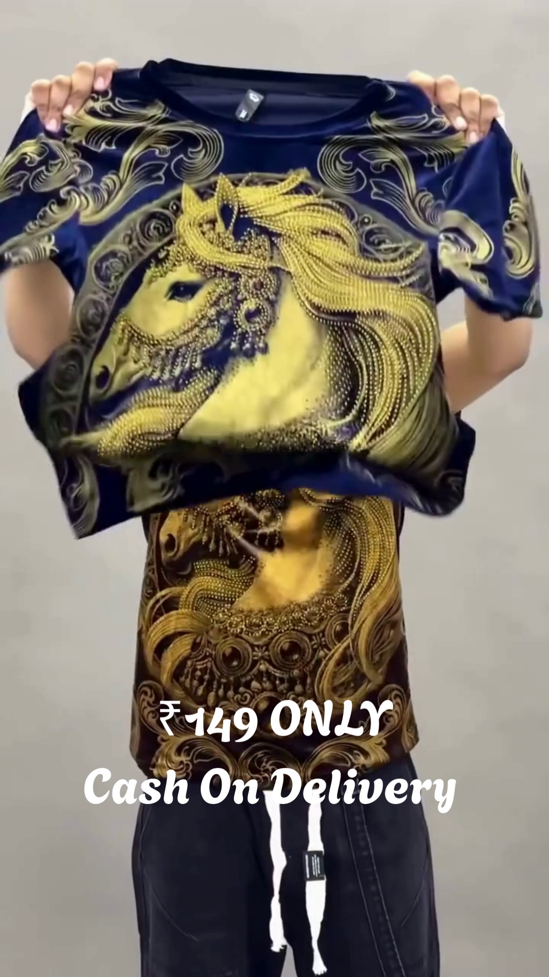 Bold Graphic Horse Print T-Shirt – Statement Street Style at an Unbeatable Price