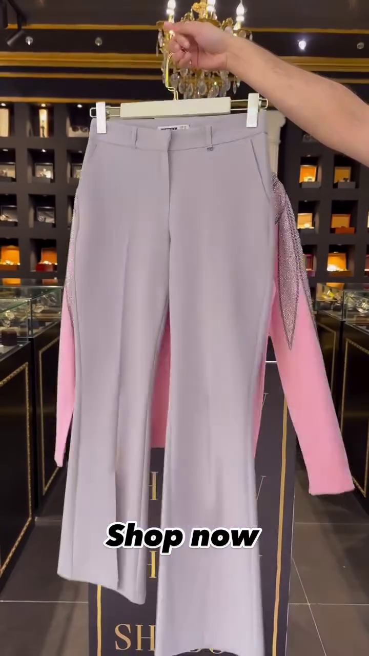 Chic High-Waist Flared Pants – Modern Elegant Style