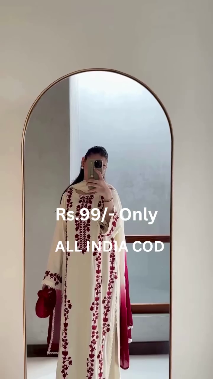 Chic White Embroidered Maxi Dress with Mirror Selfie Style