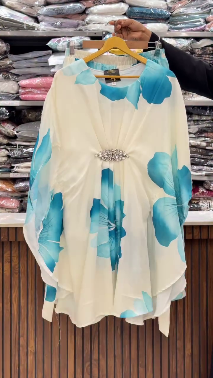 Elegant Floral Kaftan Top – Flowing Comfort & Style