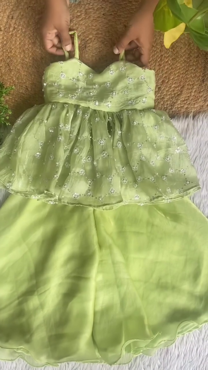 🌿 Adorable Green Ruffle Dress – Cute & Playful Style