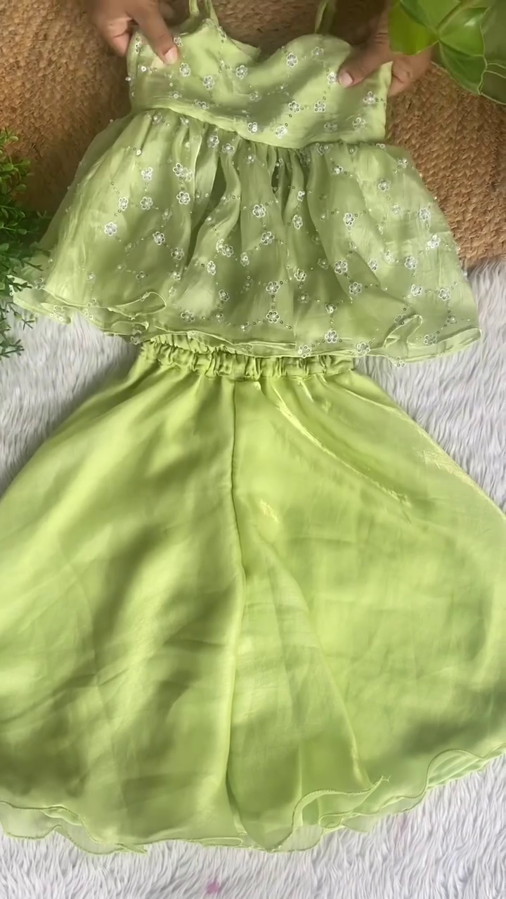 🌿 Adorable Green Ruffle Dress – Cute & Playful Style
