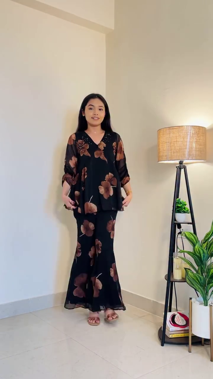 Stylish Green Indo-Western Set – Modern Elegance with a Traditional Touch