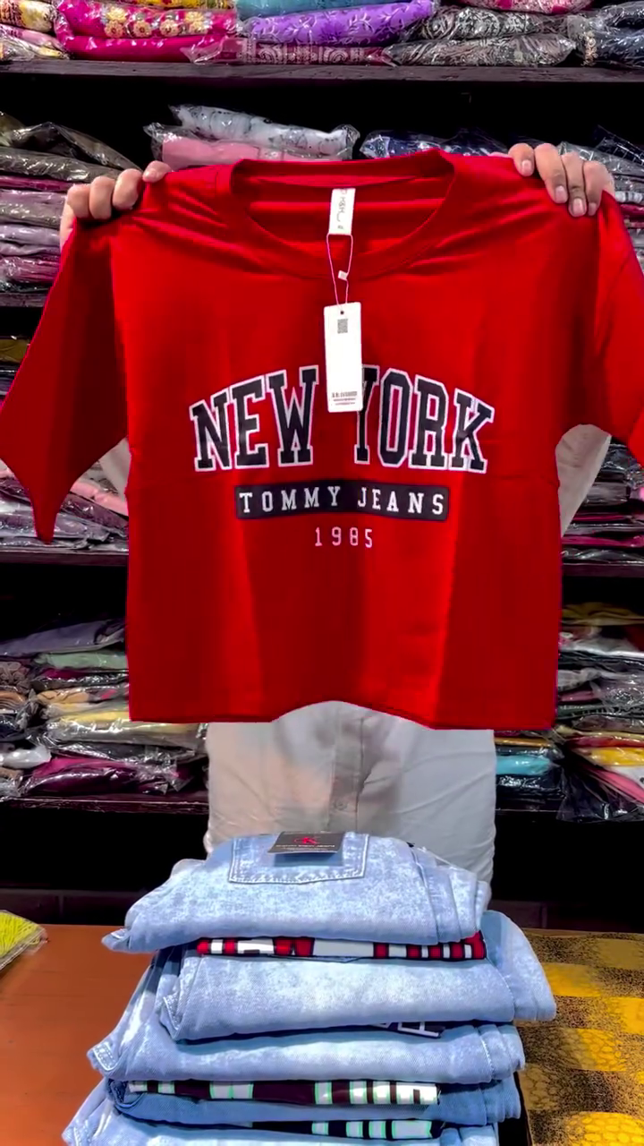 New York Graphic Crop Tee – Bold Street Style Vibes