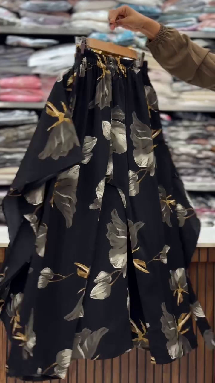 Midnight Bloom Floral Kurti – Elegance in Every Detail