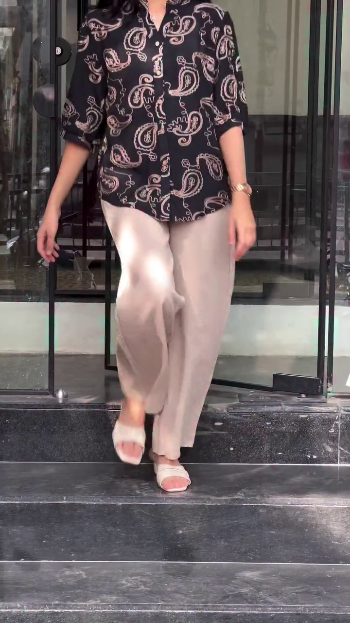 Beige Paisley Print Shirt – Soft, Elegant & Effortlessly Stylish