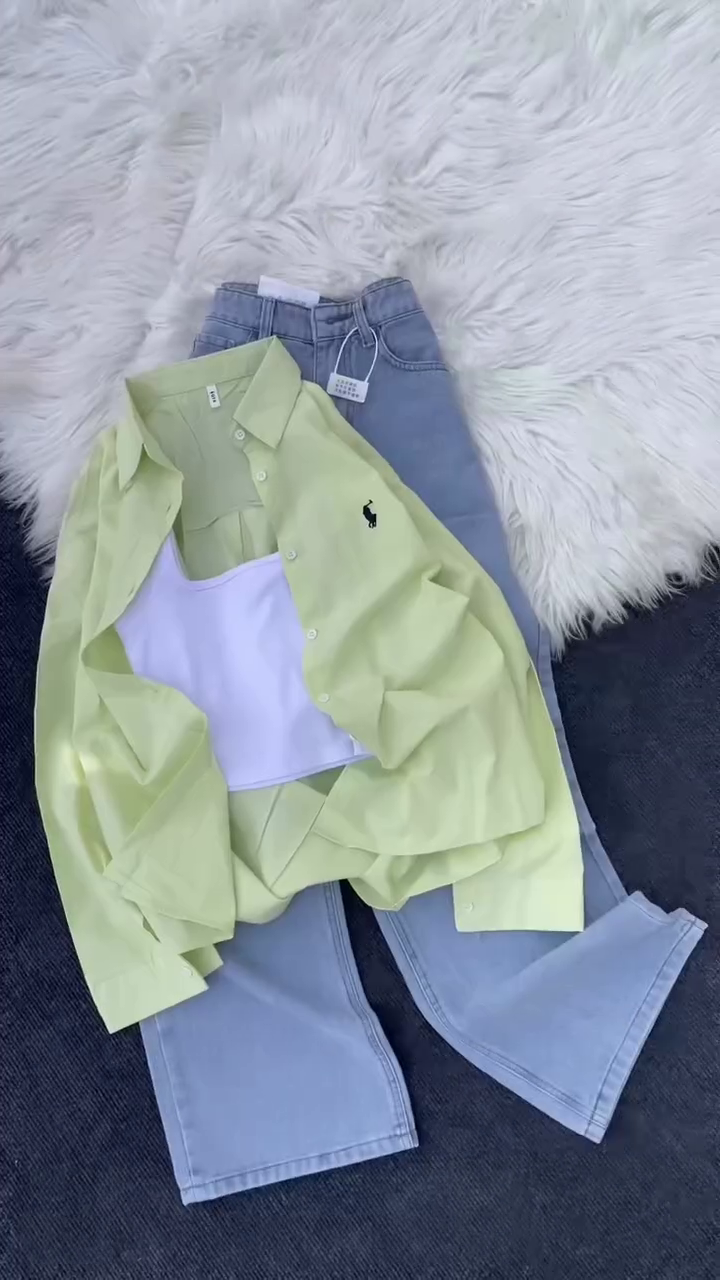 Minimal Pastel Casual Fit – Soft Girl Denim Aesthetic